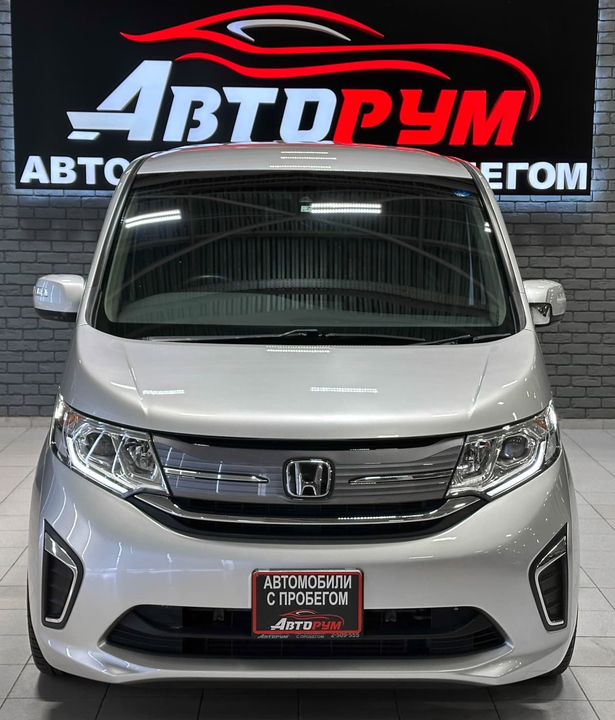 Honda Stepwgn - фото 3