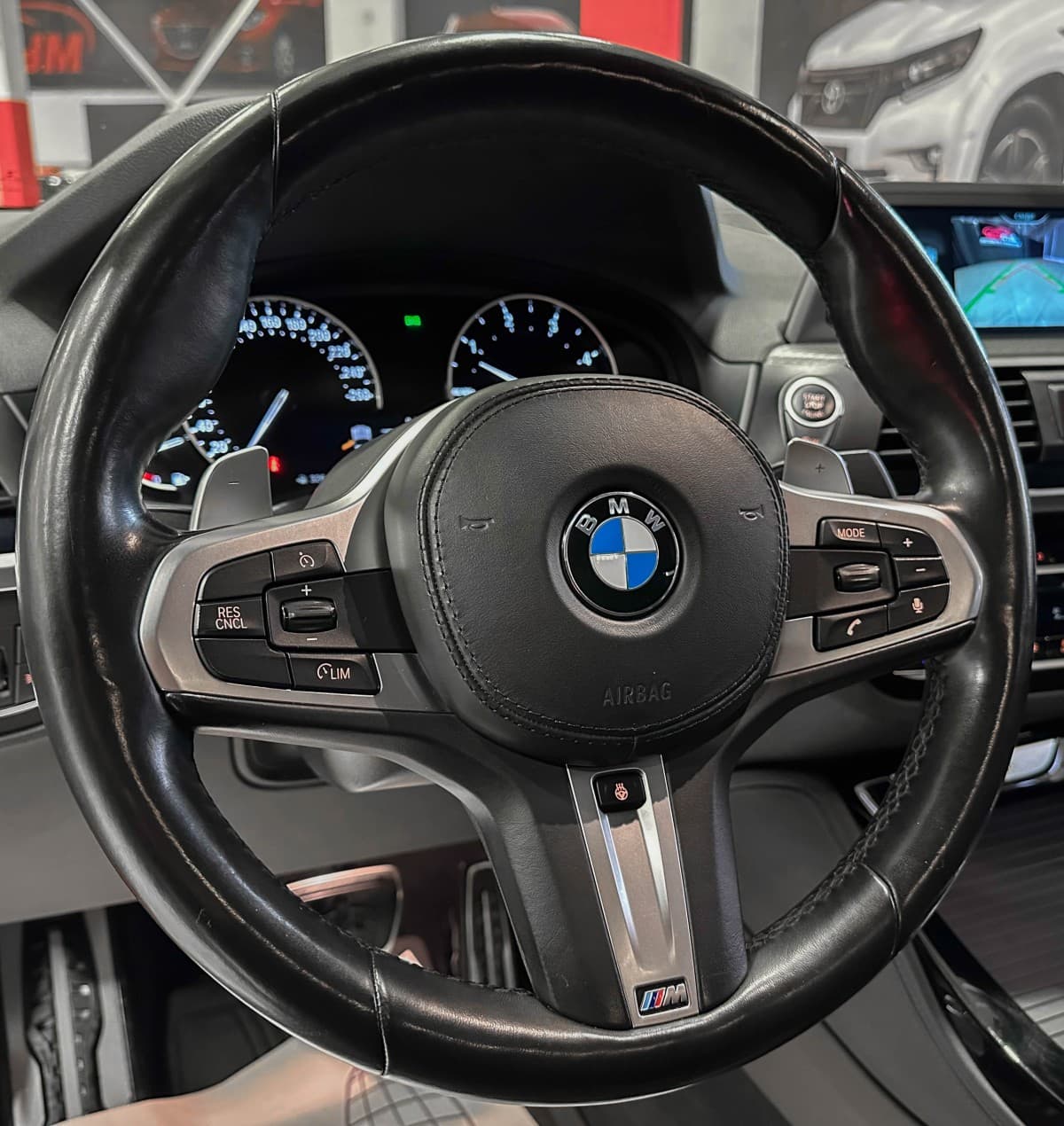 BMW X4 XDRIVE 20D - фото 31