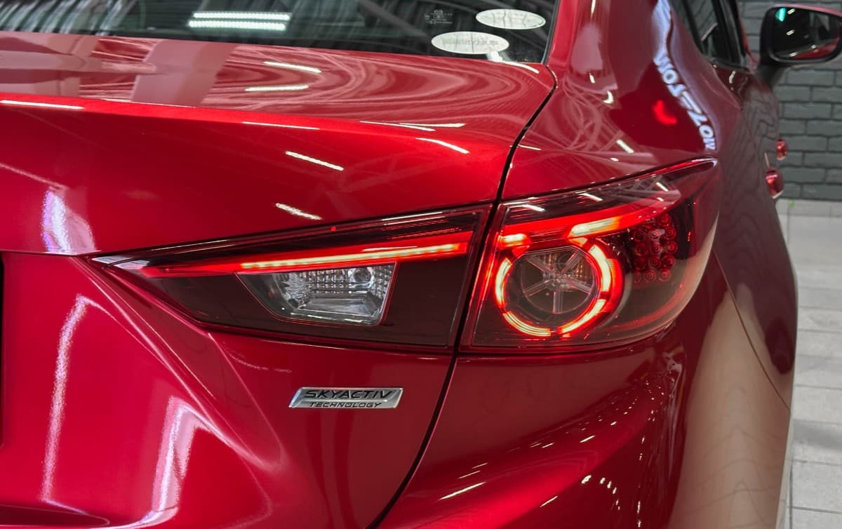 Mazda Axela - фото 8