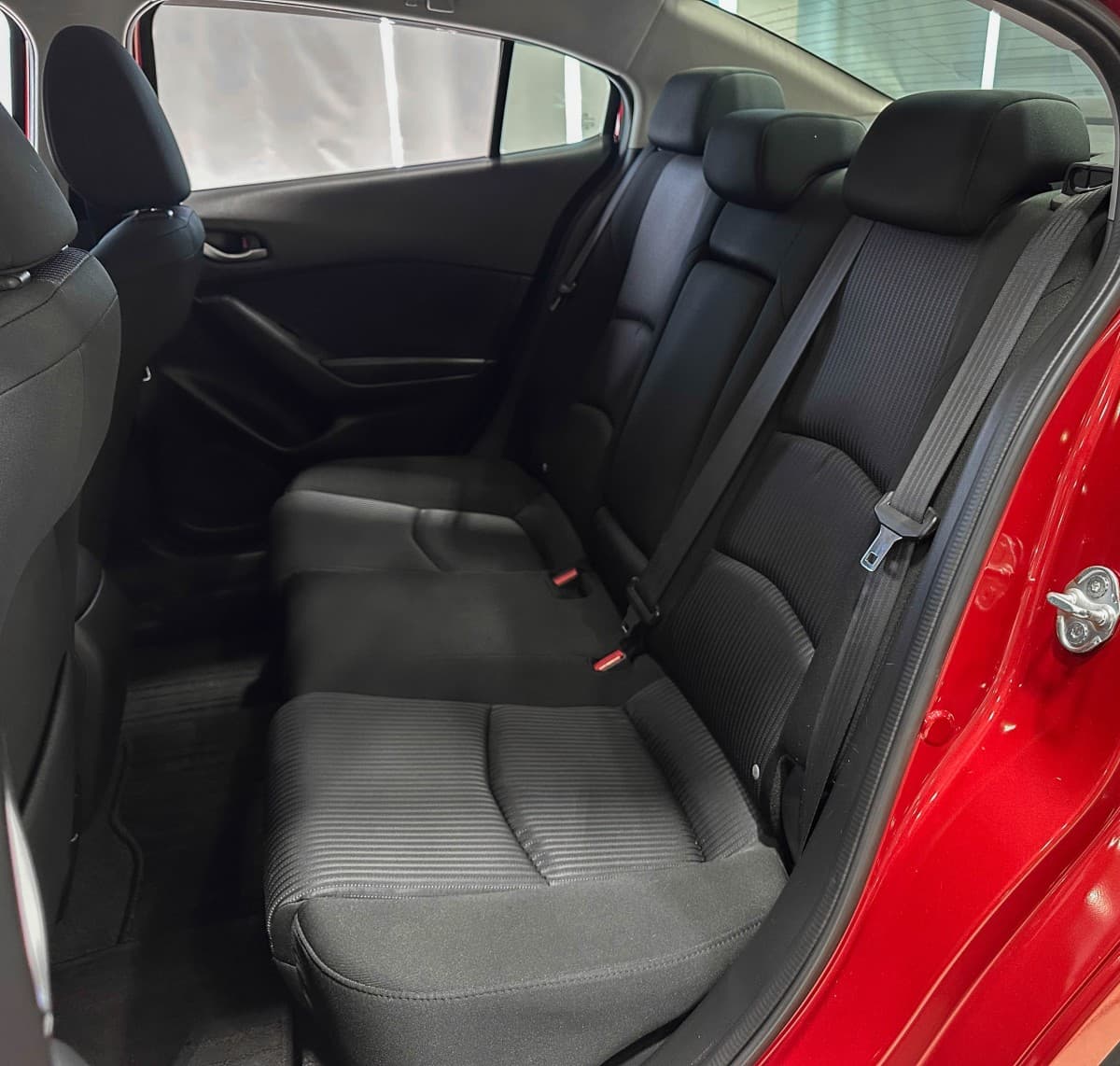 Mazda Axela - фото 14