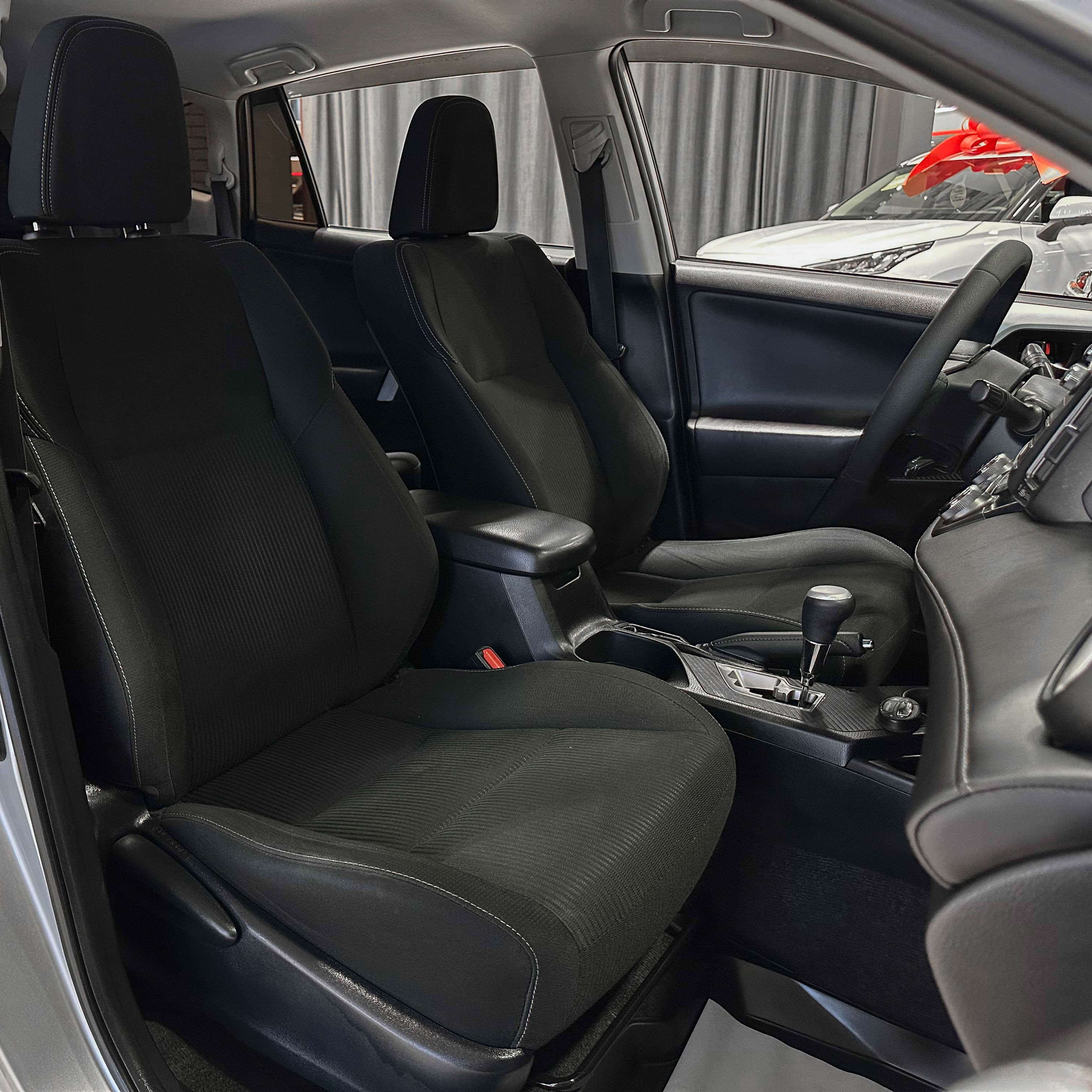 Toyota RAV4 - фото 15