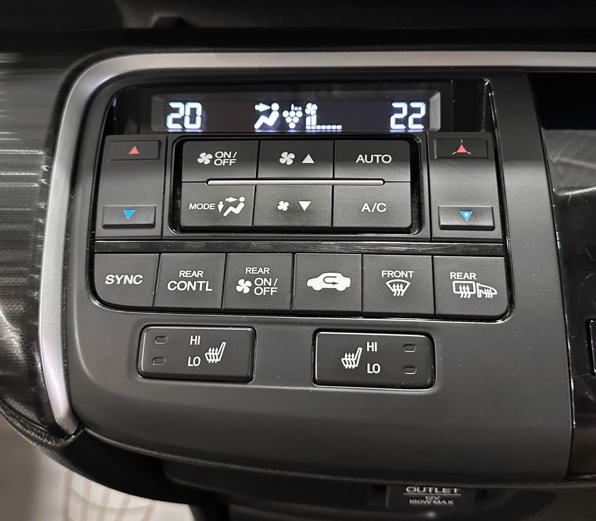 Honda Stepwgn Spada - фото 27