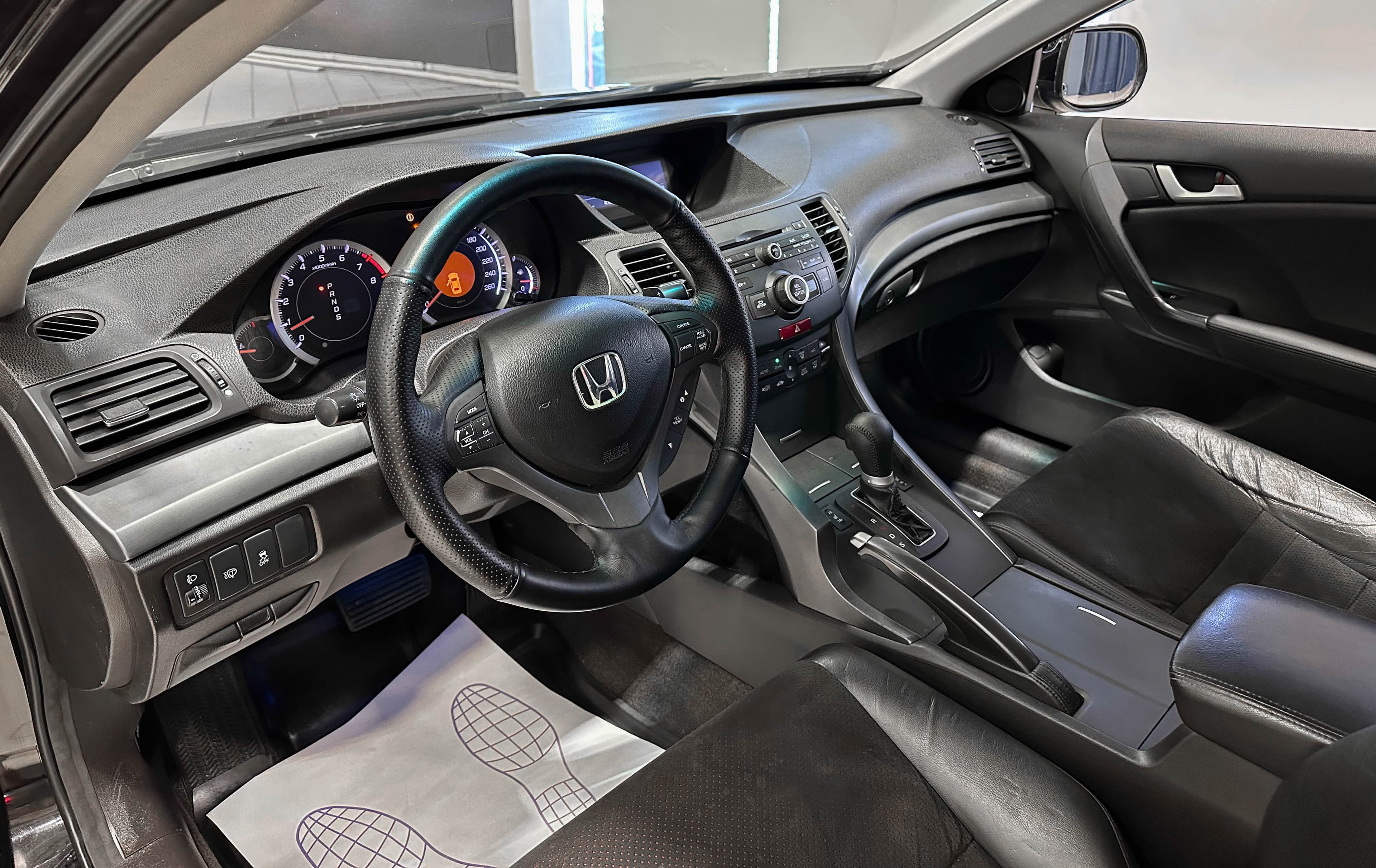 Honda Accord - фото 10