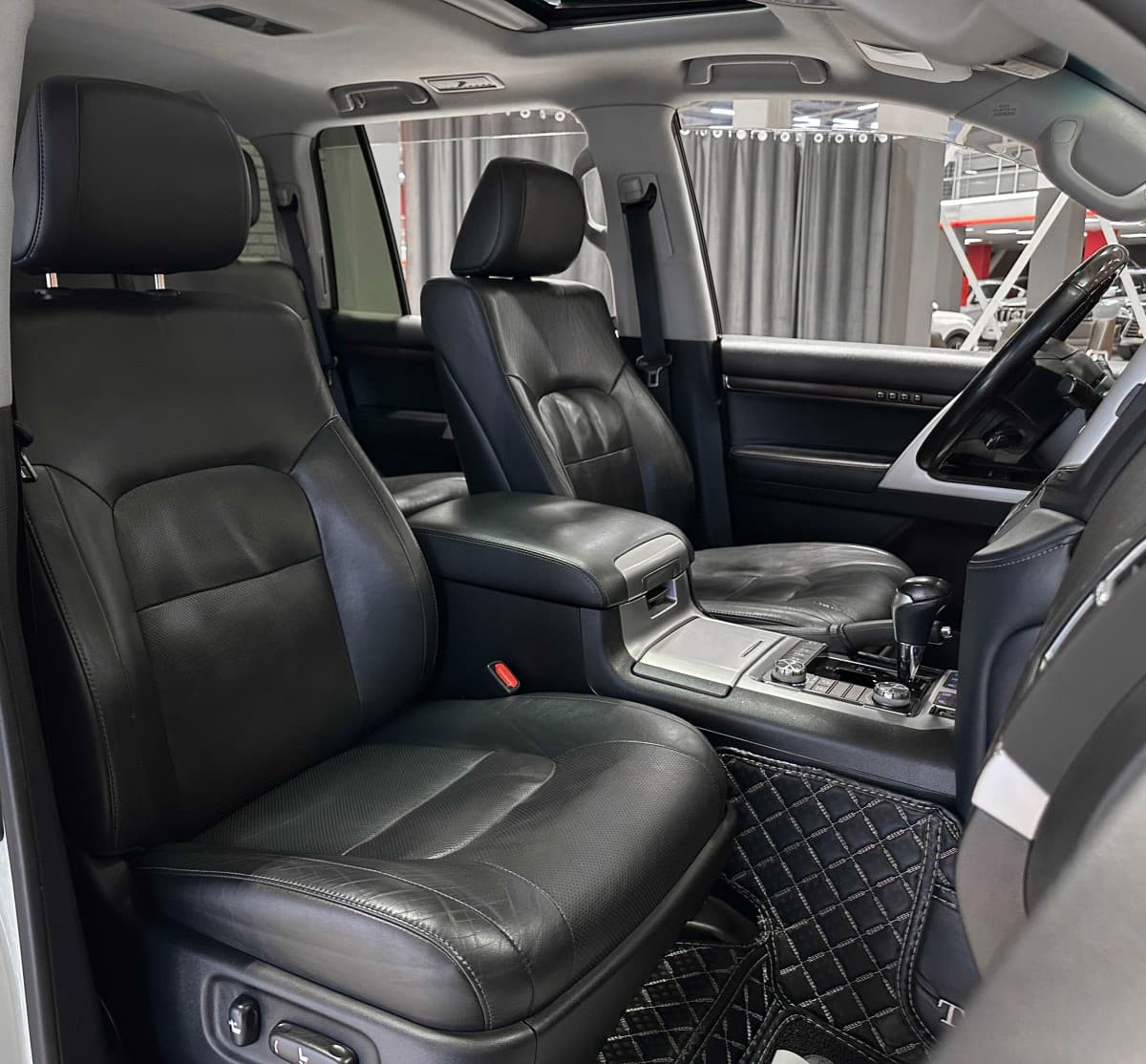 Toyota Land Cruiser 200 - фото 15