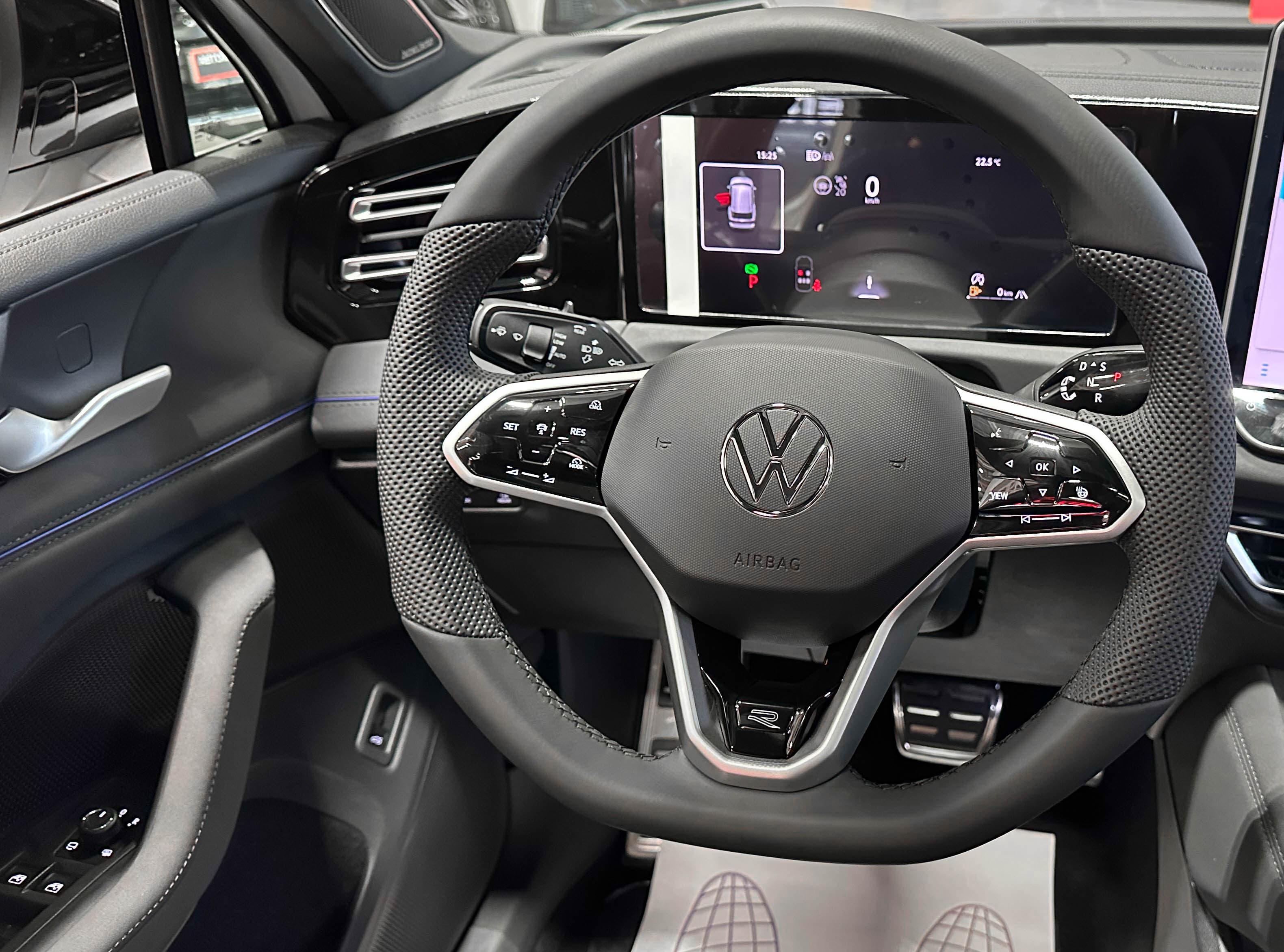 Volkswagen Tiguan L - фото 31