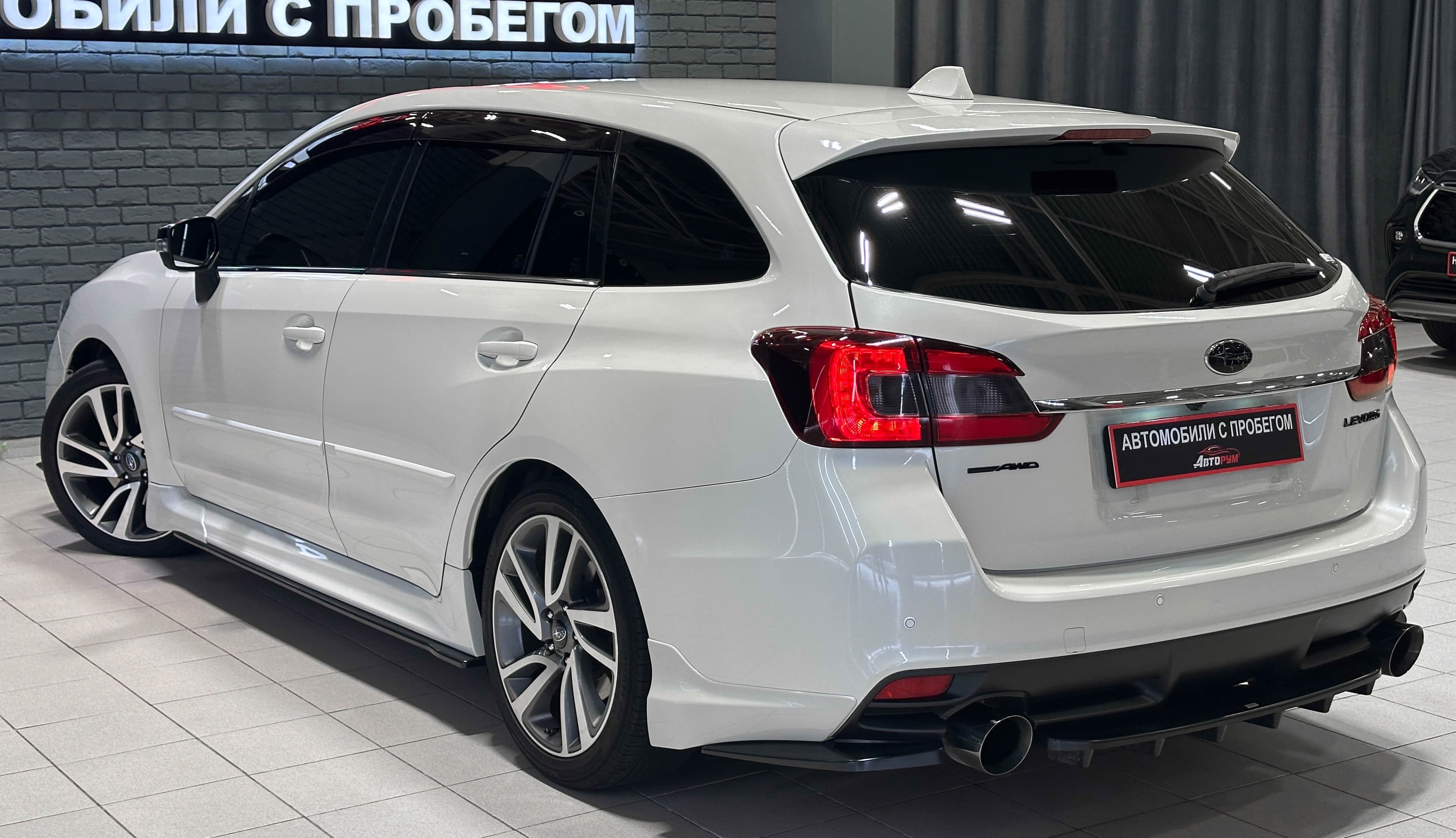 Subaru Levorg - фото 10