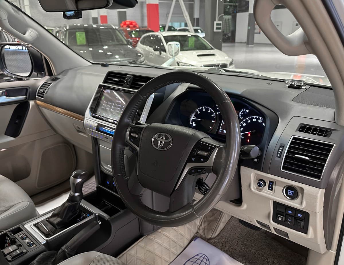 Toyota Land Cruiser Prado - фото 10