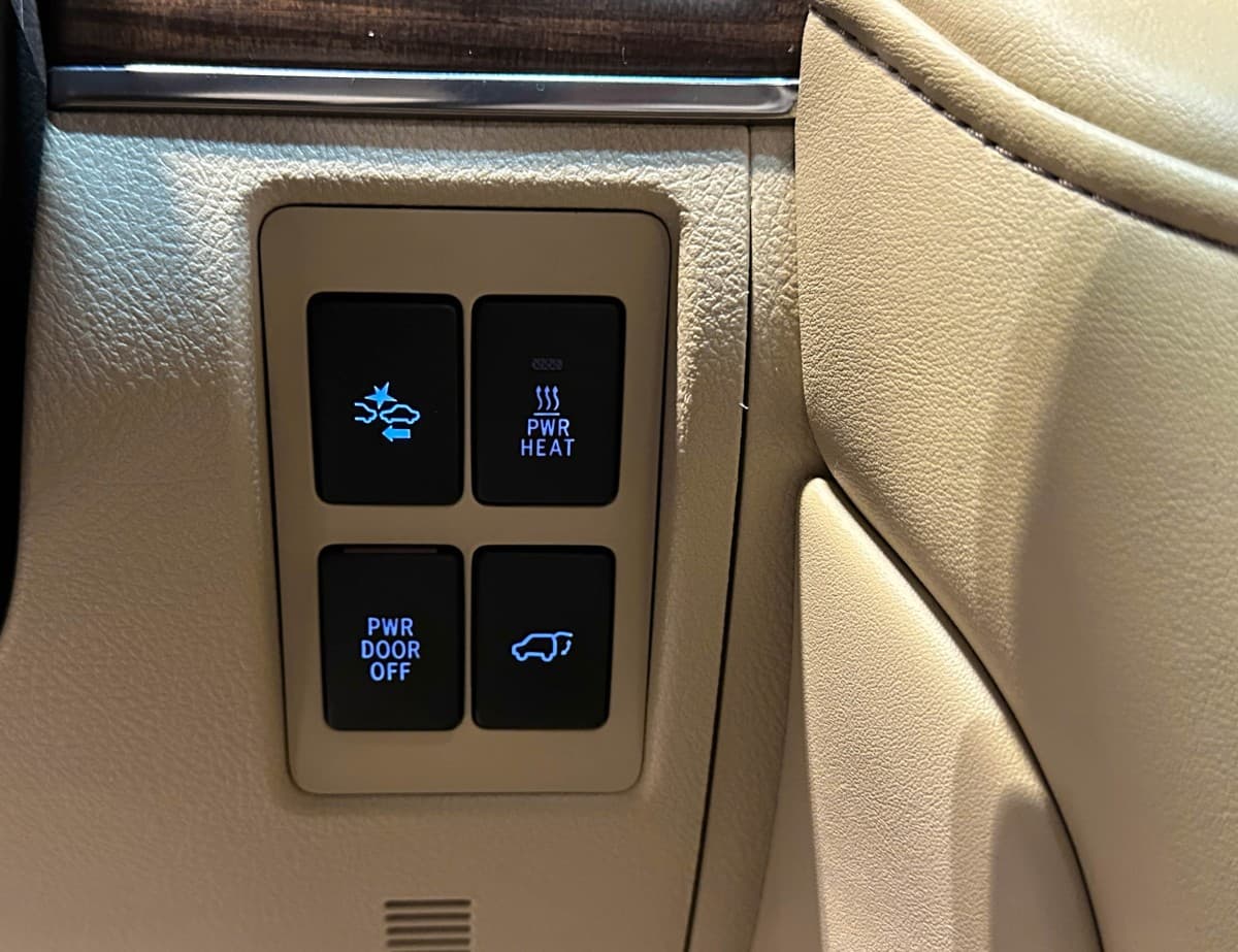 Toyota Land Cruiser 200 - фото 19