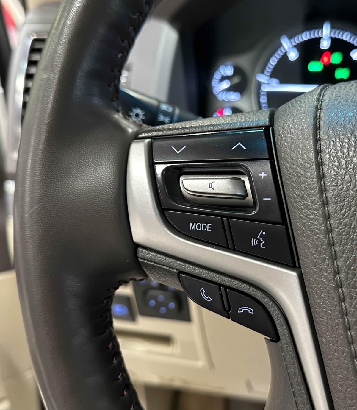 Toyota Land Cruiser 200 - фото 17