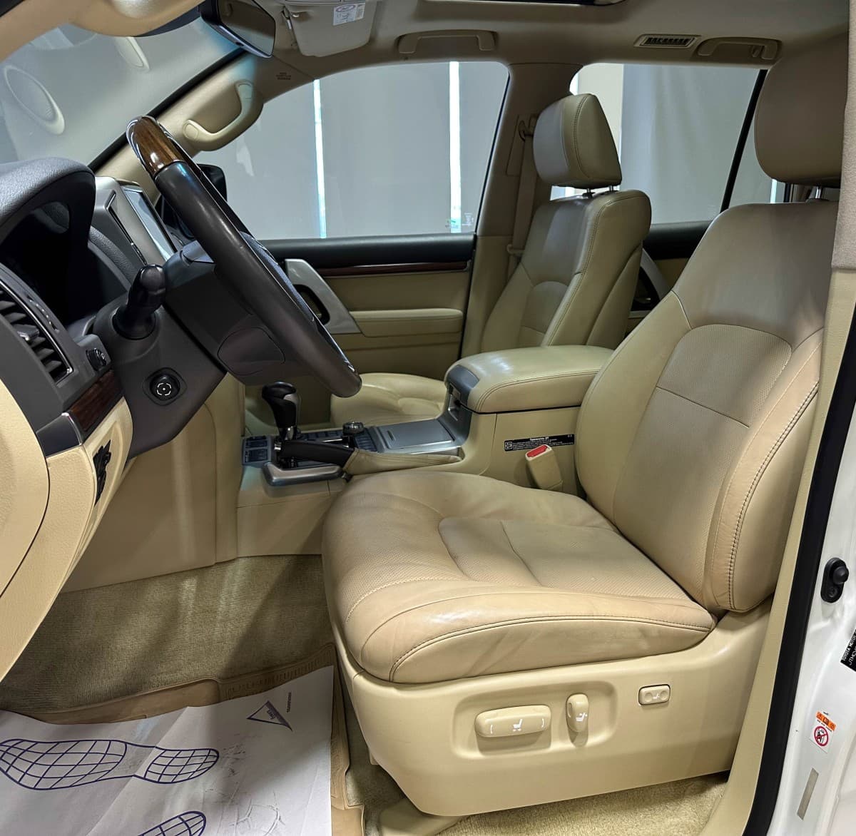 Toyota Land Cruiser 200 - фото 11