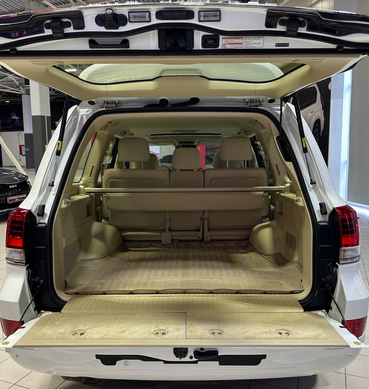 Toyota Land Cruiser 200 - фото 14