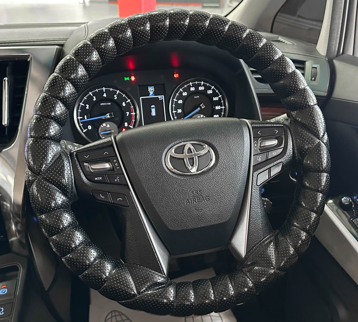 Toyota Alphard - фото 27