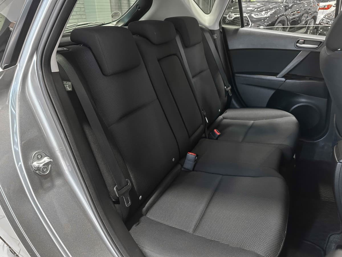 Mazda Axela - фото 14