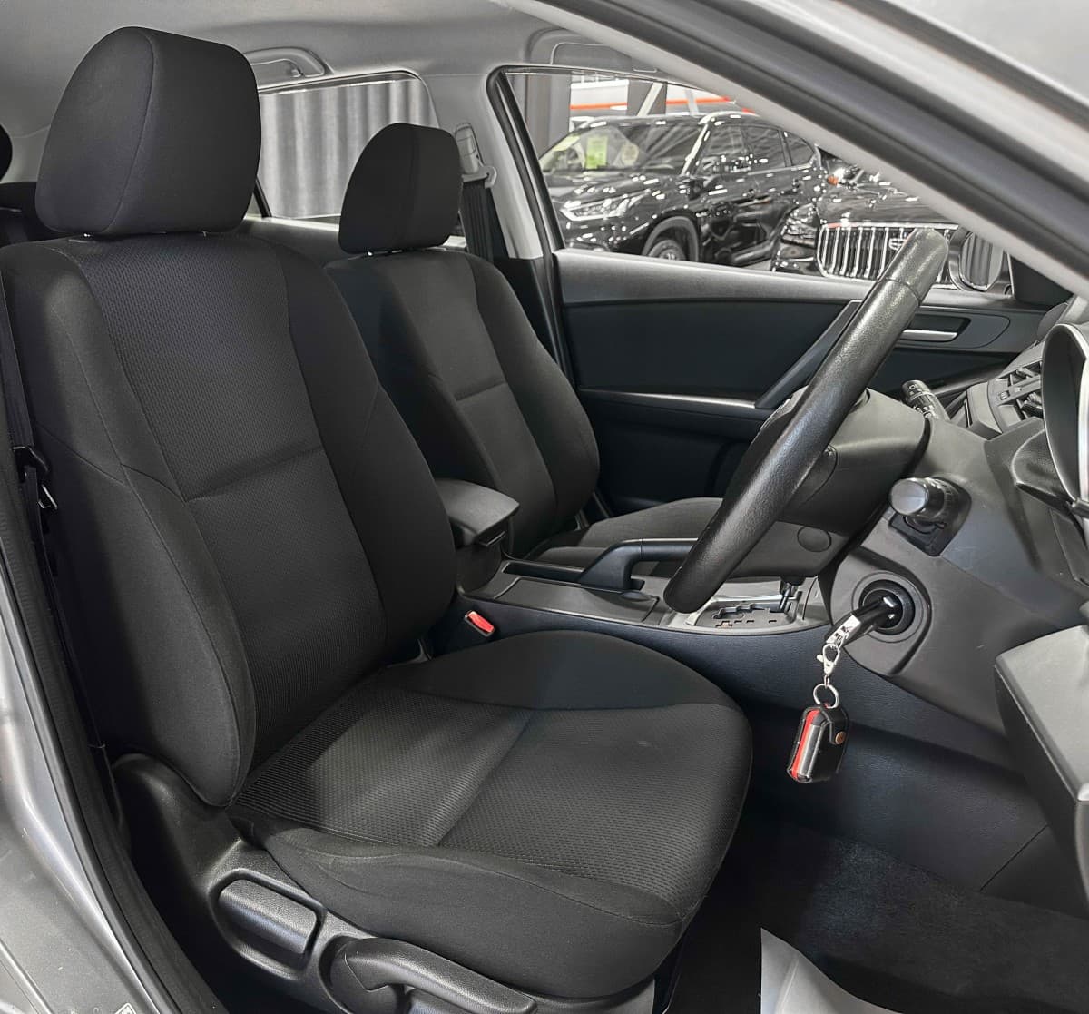Mazda Axela - фото 15