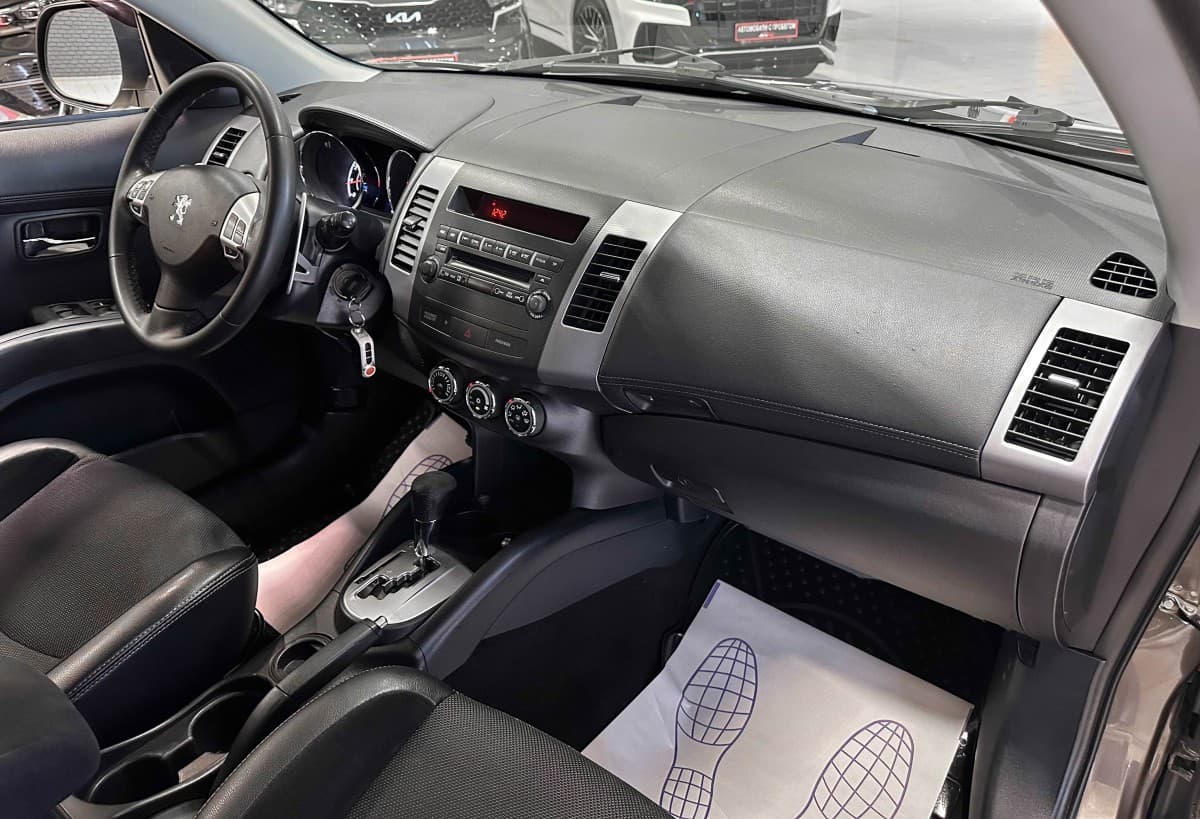 Peugeot 4007 - фото 10