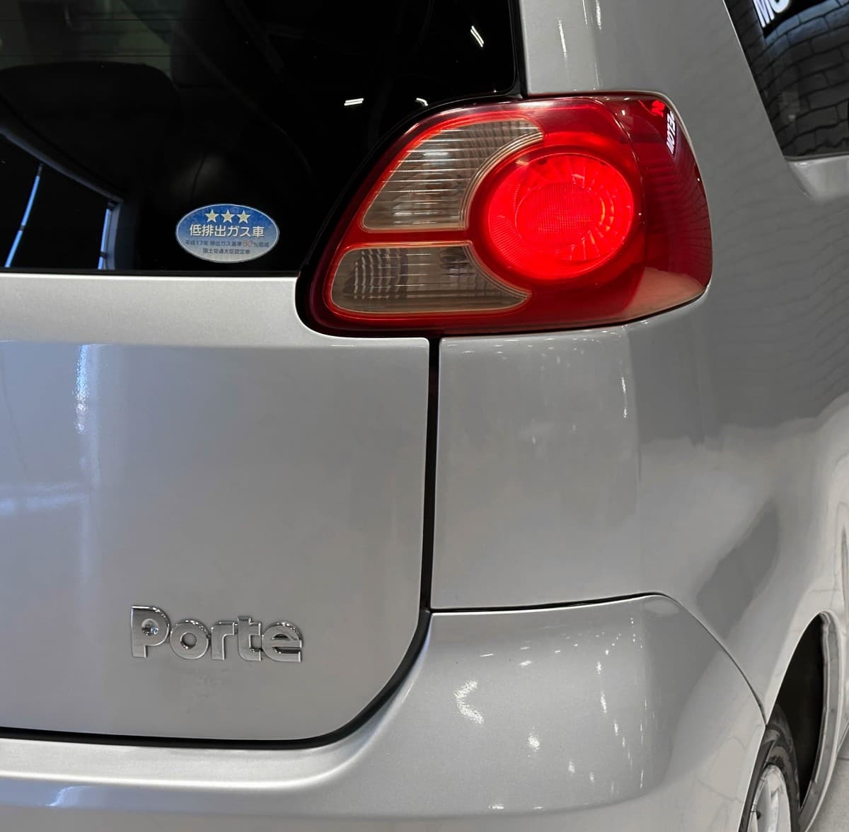 Toyota Porte - фото 8