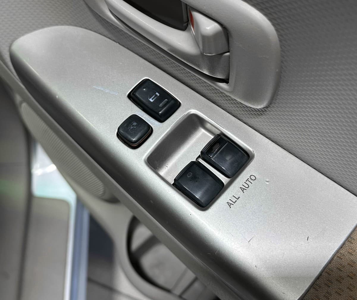 Toyota Porte - фото 15