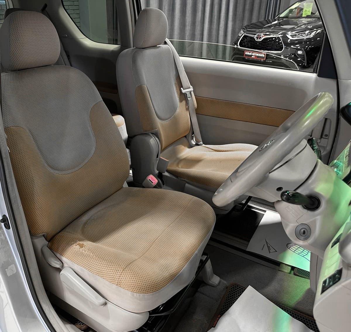 Toyota Porte - фото 11