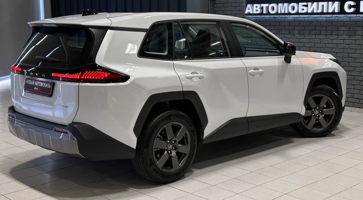 Toyota RAV4 - фото 7
