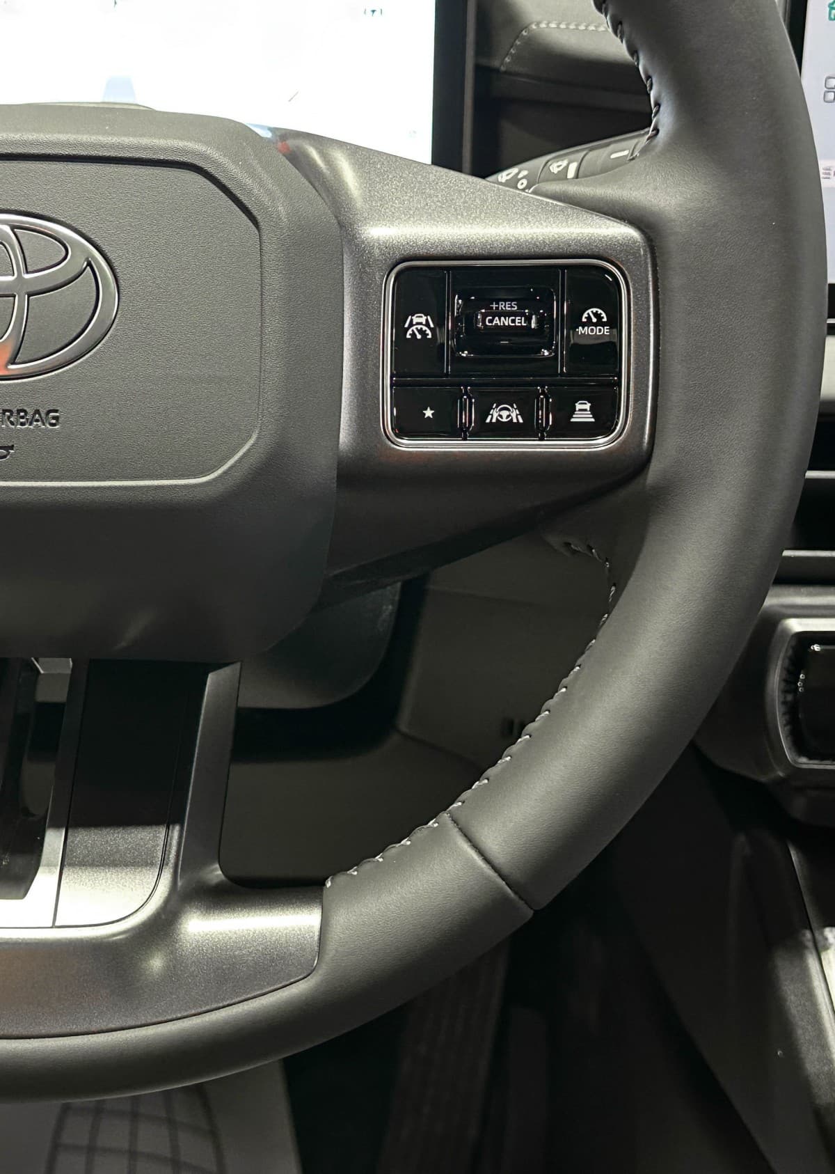 Toyota RAV4 - фото 24