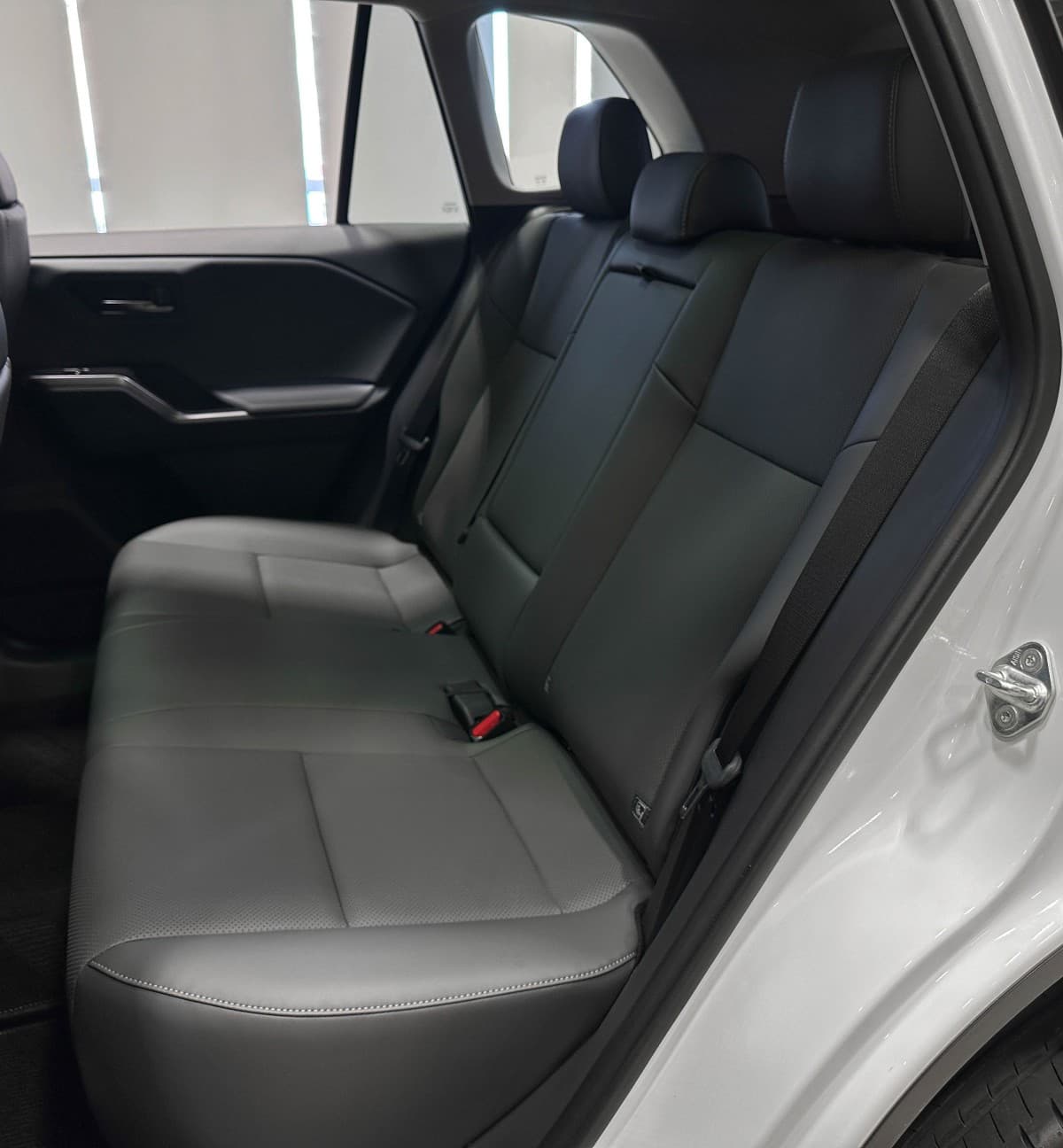 Toyota RAV4 - фото 16