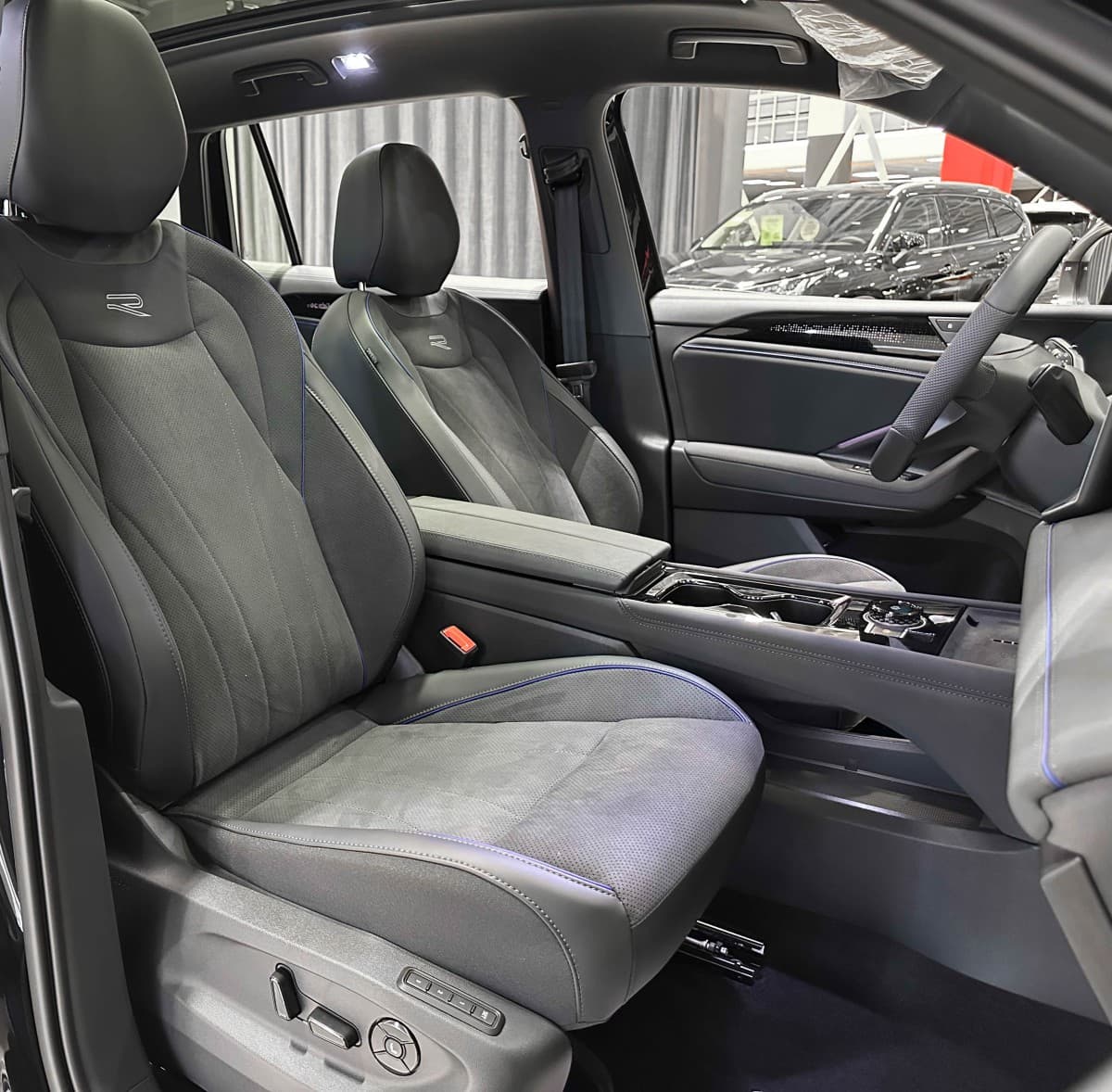 Volkswagen Tiguan L - фото 15