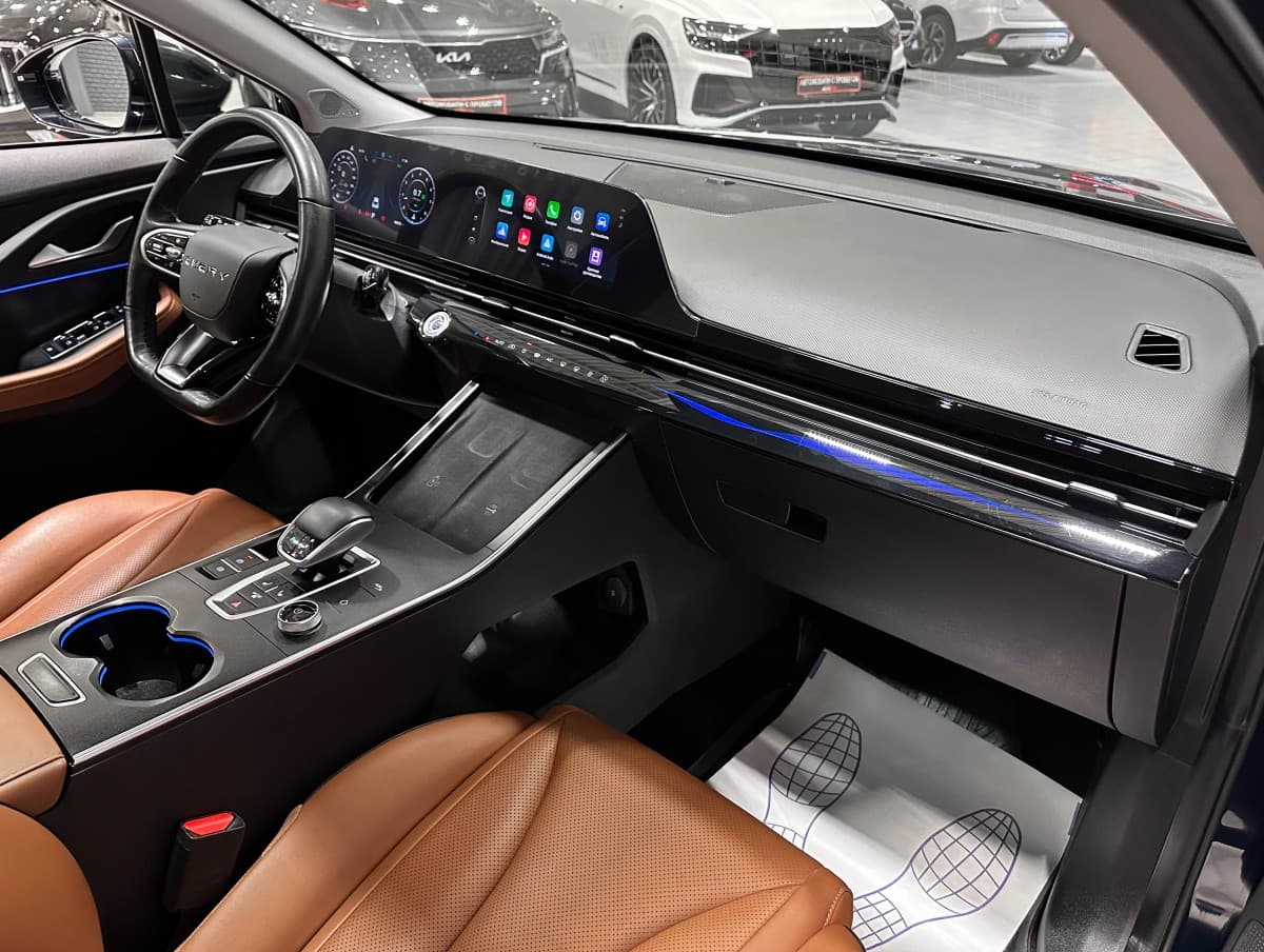 Omoda C5 - фото 17