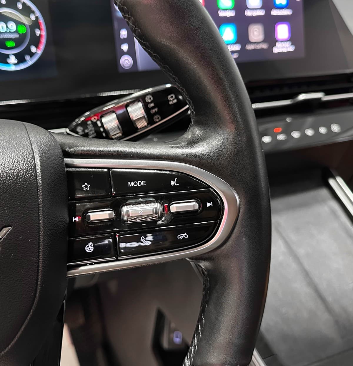 Omoda C5 - фото 20
