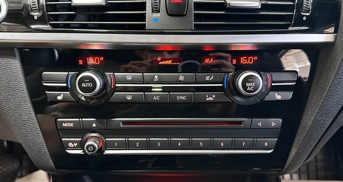 BMW X4 - фото 24