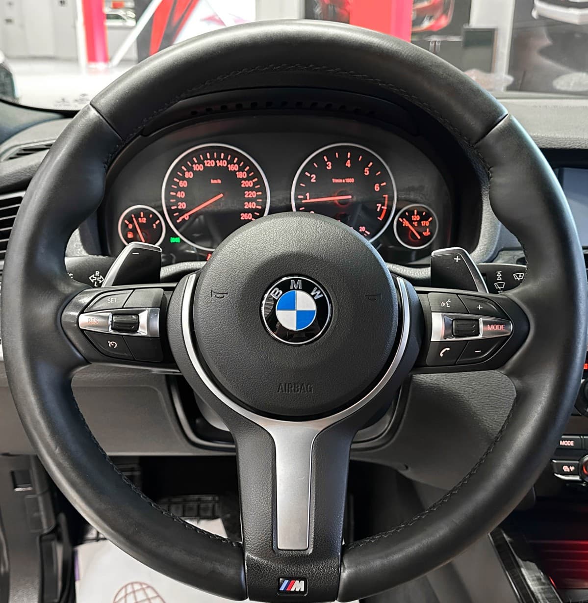 BMW X4 - фото 26