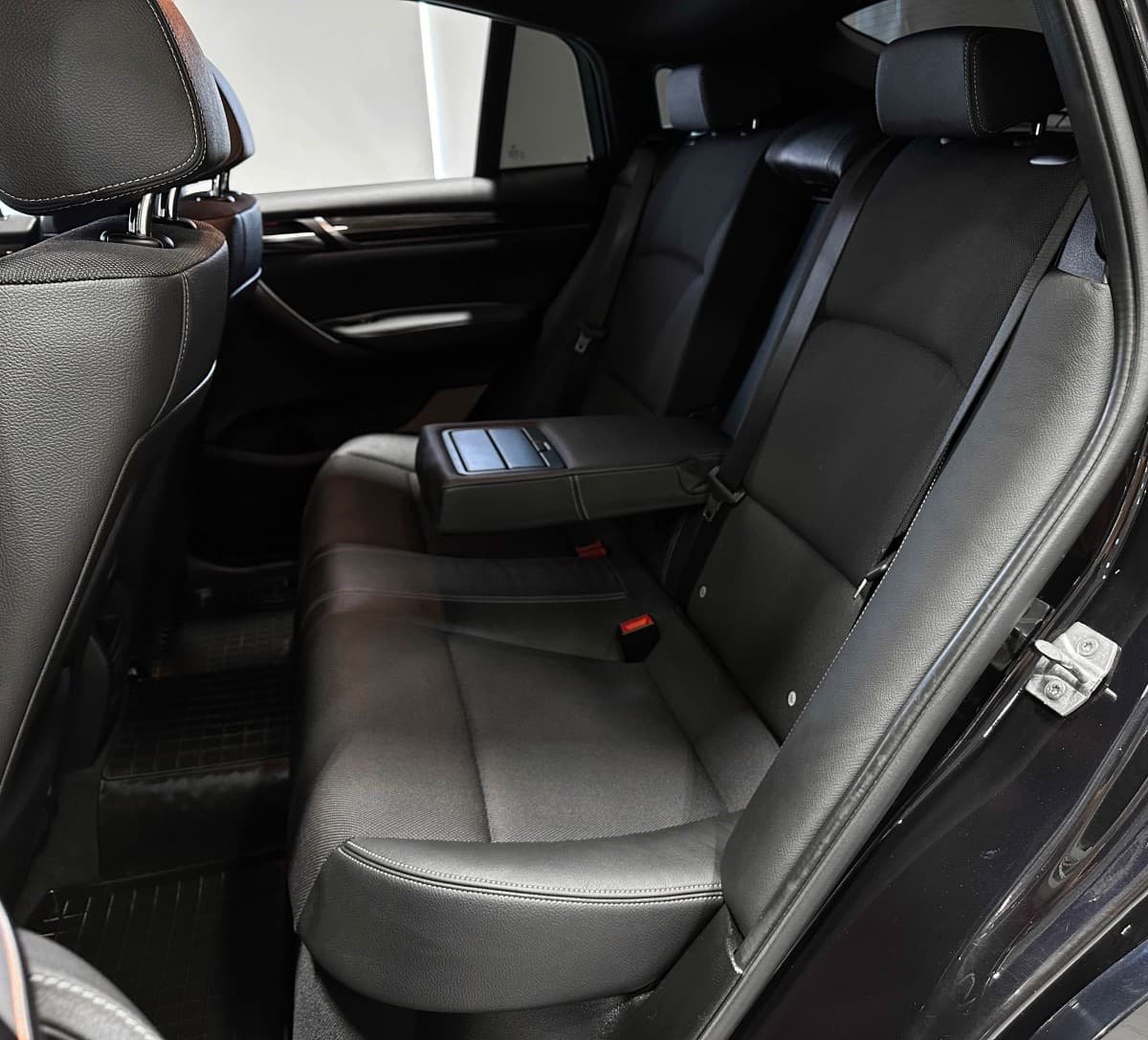 BMW X4 - фото 12