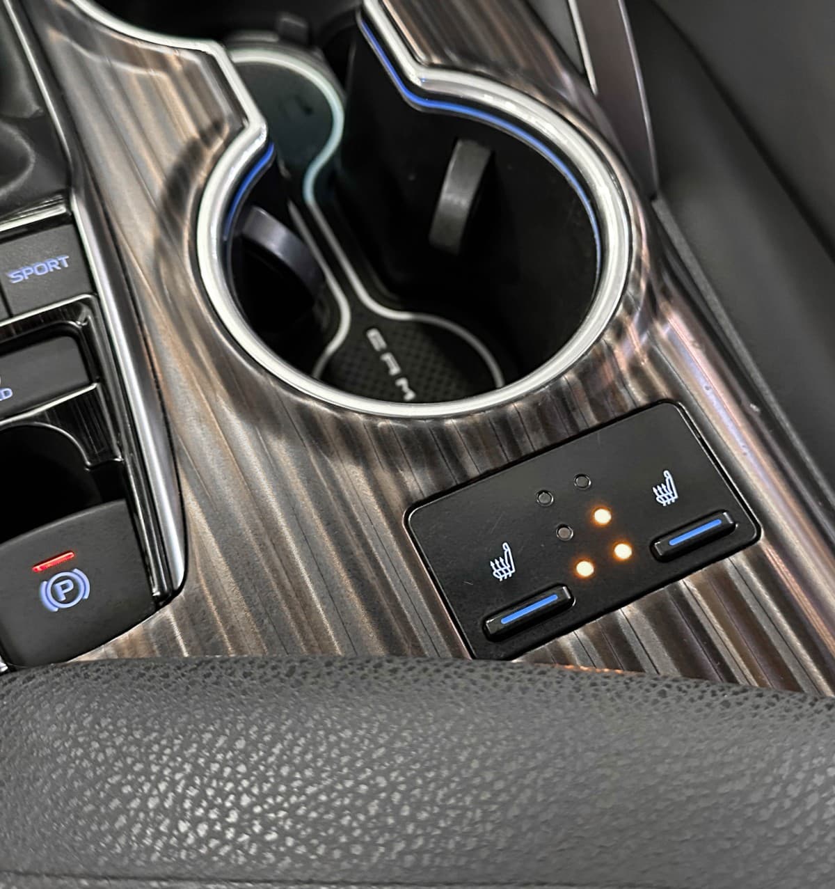 Toyota Camry - фото 26