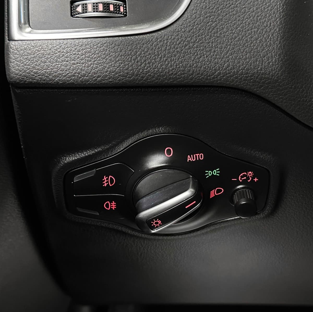 Audi Q5 - фото 17