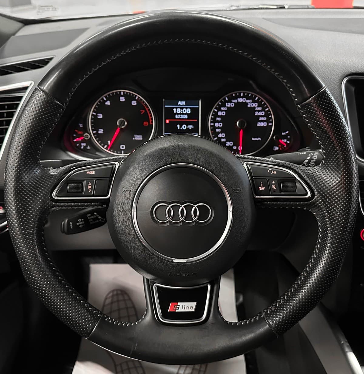 Audi Q5 - фото 24