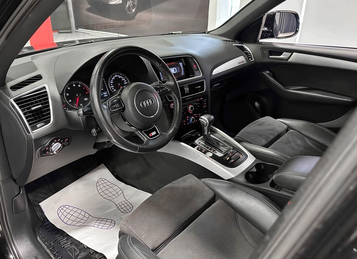 Audi Q5 - фото 10