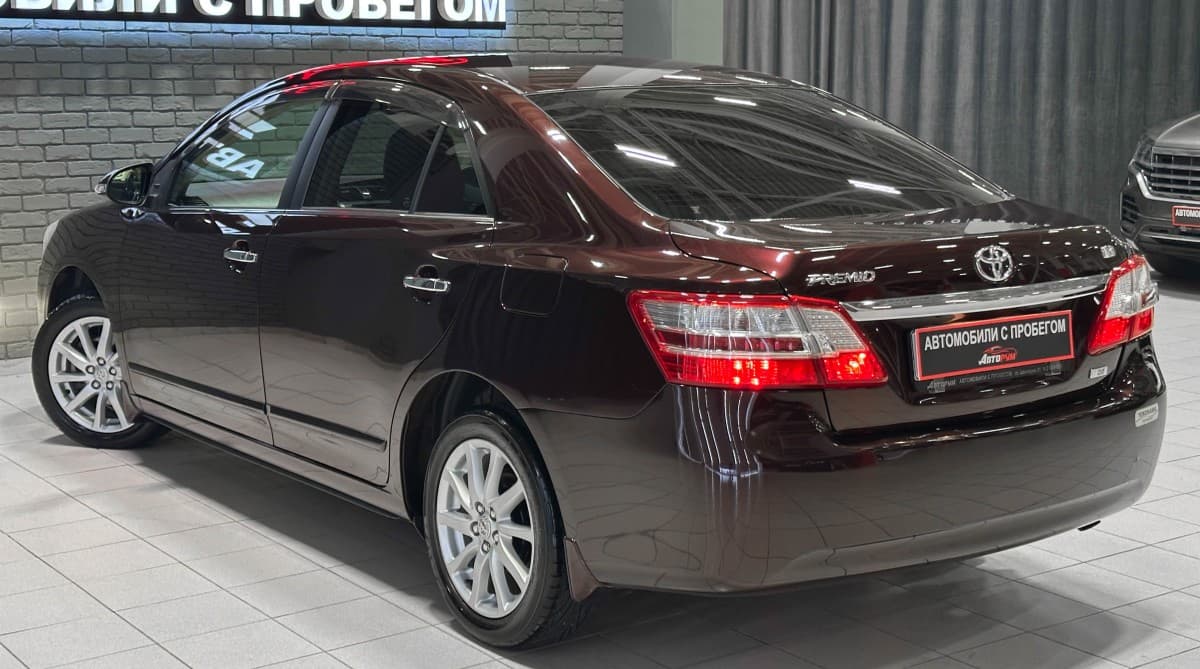 Toyota Premio - фото 9