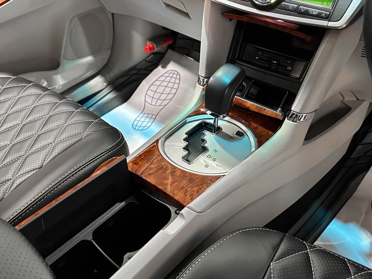 Toyota Premio - фото 24