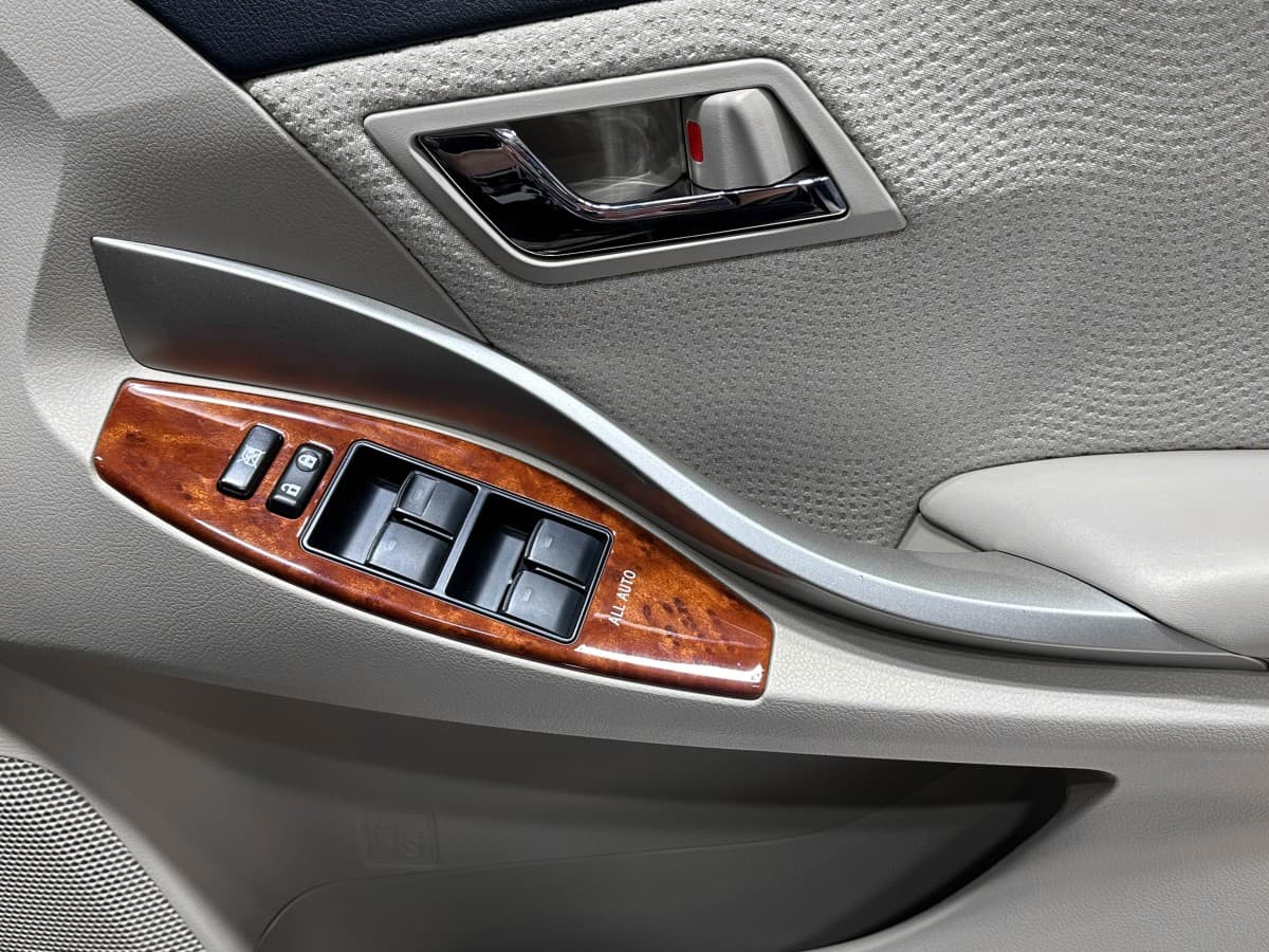 Toyota Premio - фото 17