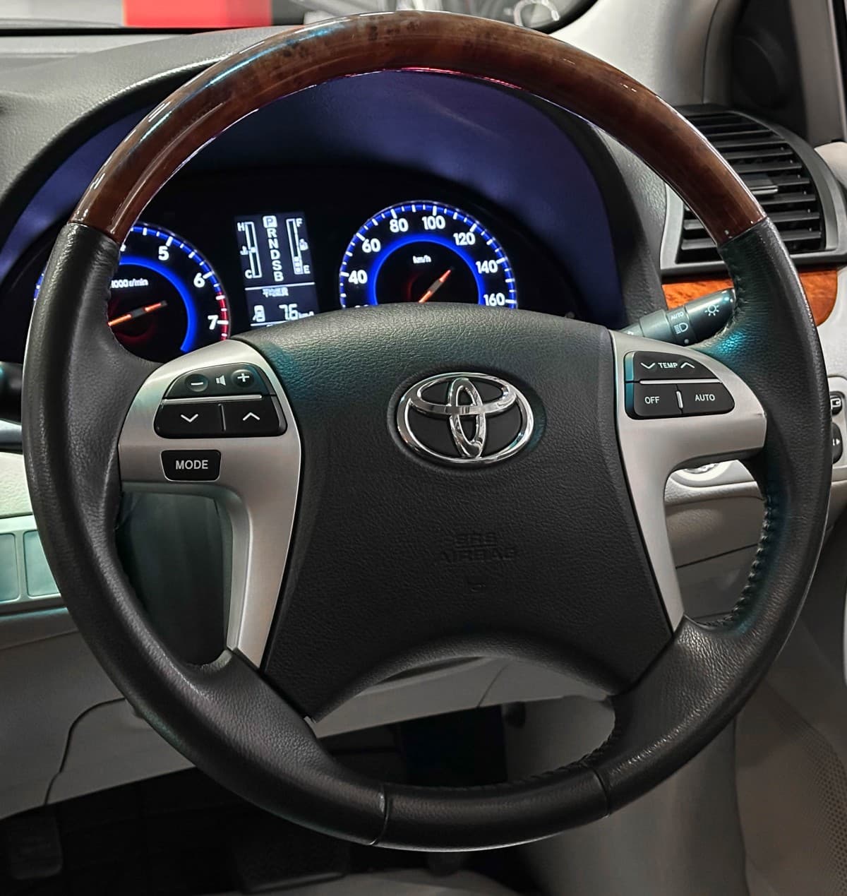 Toyota Premio - фото 26