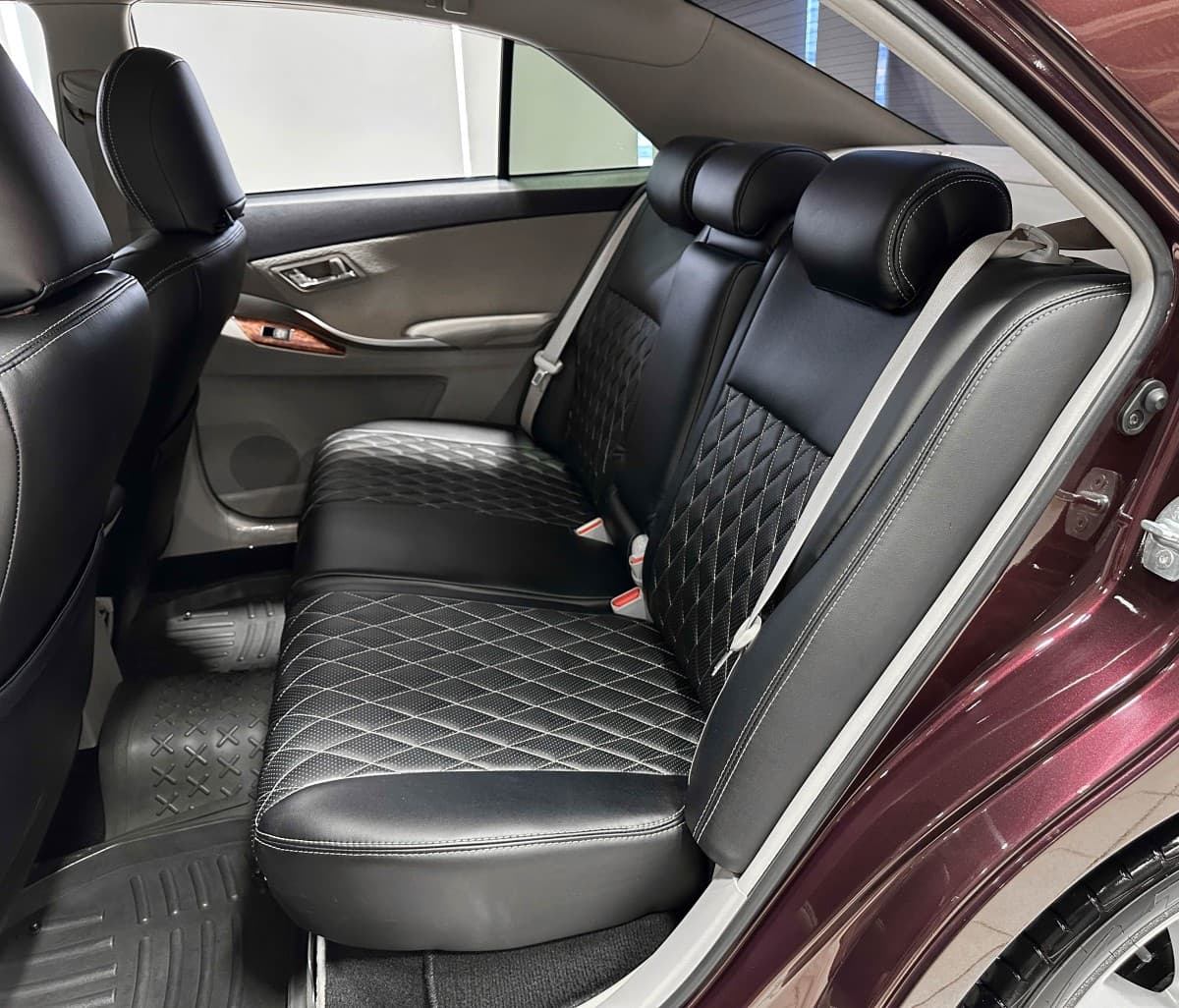 Toyota Premio - фото 14