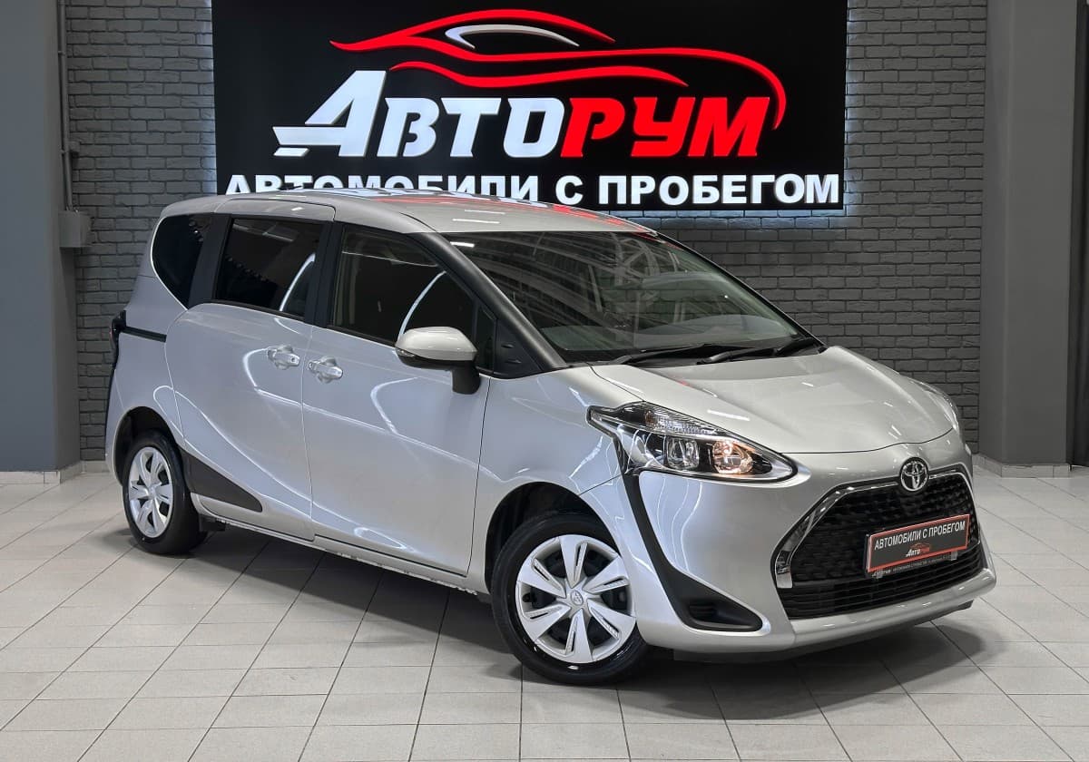 Toyota Sienta - 1