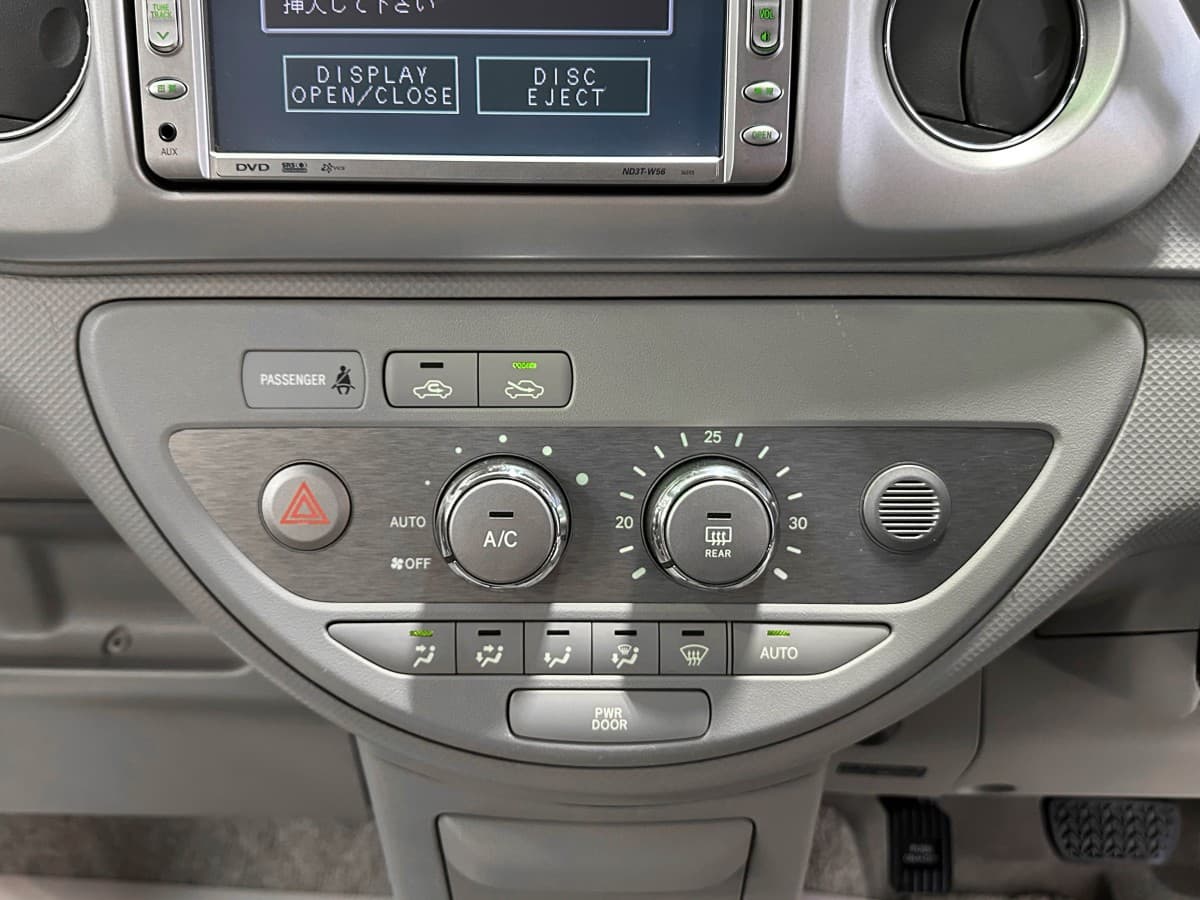 Toyota Porte - фото 19