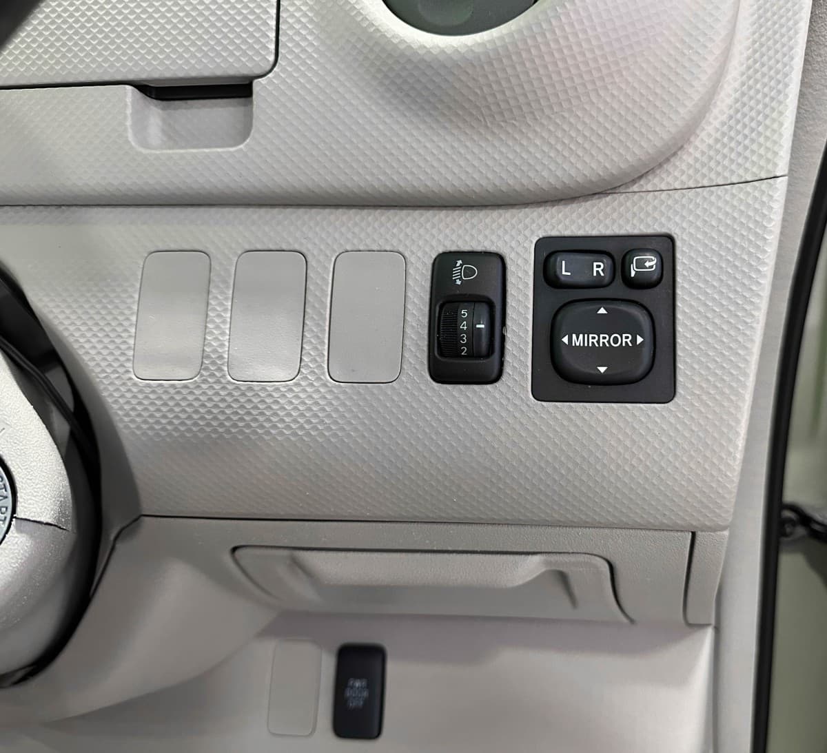 Toyota Porte - фото 16
