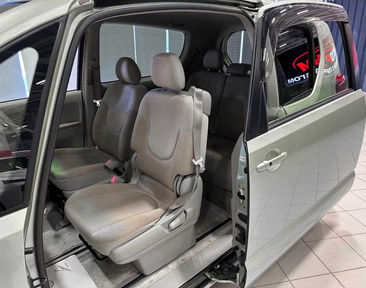 Toyota Porte - фото 14