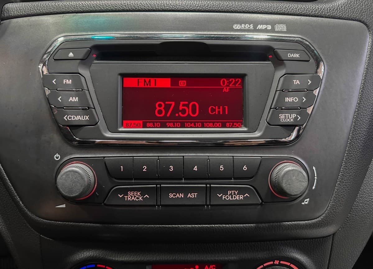 Kia Rio - фото 21