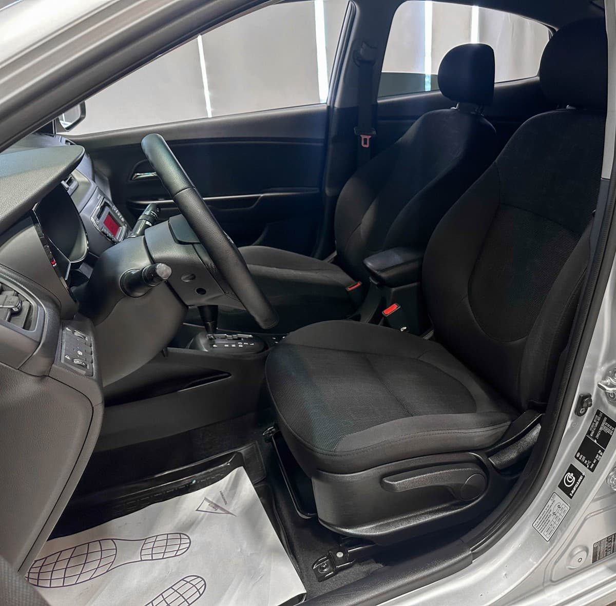 Kia Rio - фото 11
