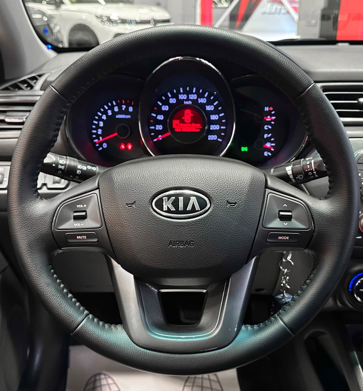 Kia Rio - фото 24