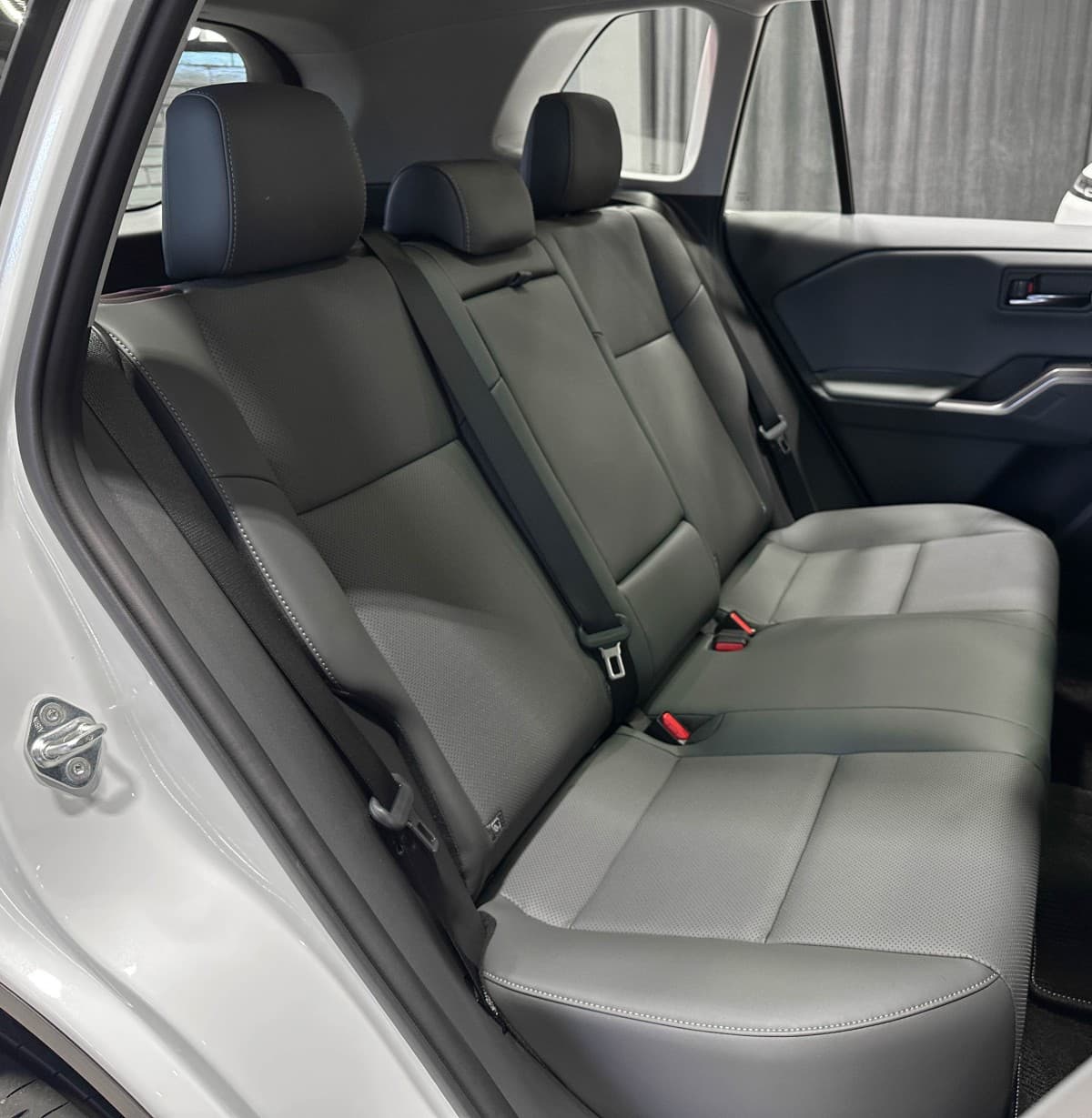 Toyota RAV4 - фото 17