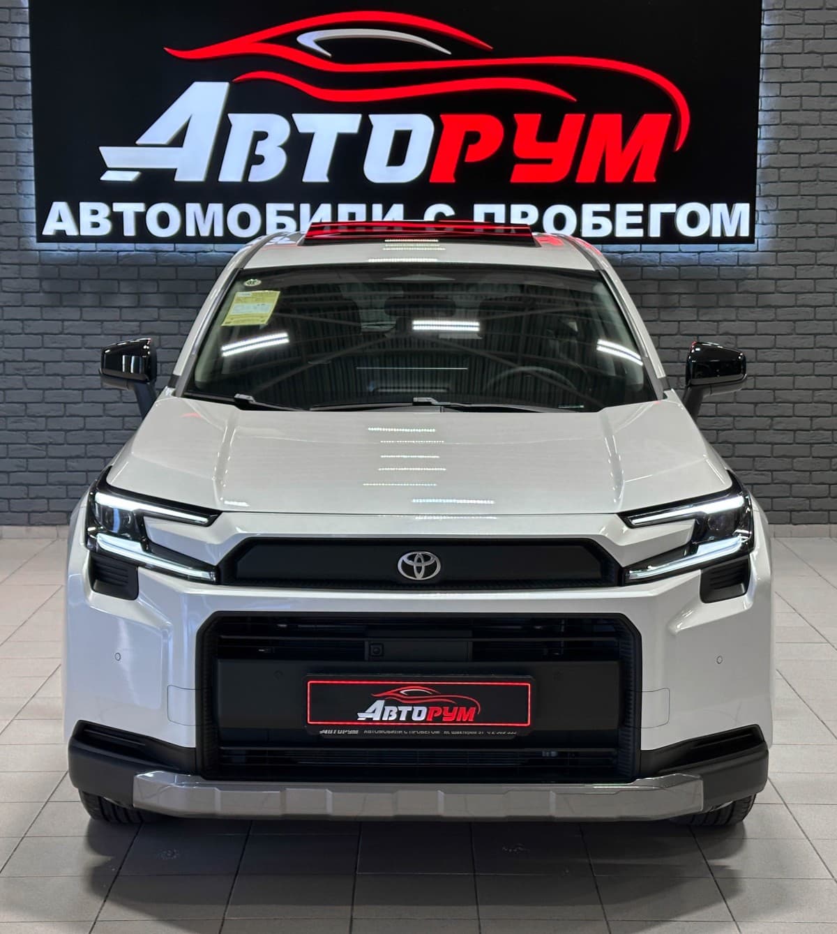 Toyota RAV4 - фото 4