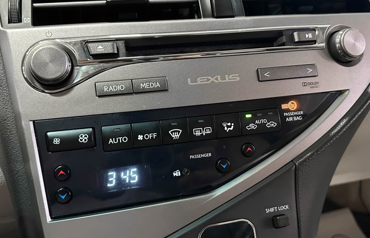 Lexus RX270 - фото 24
